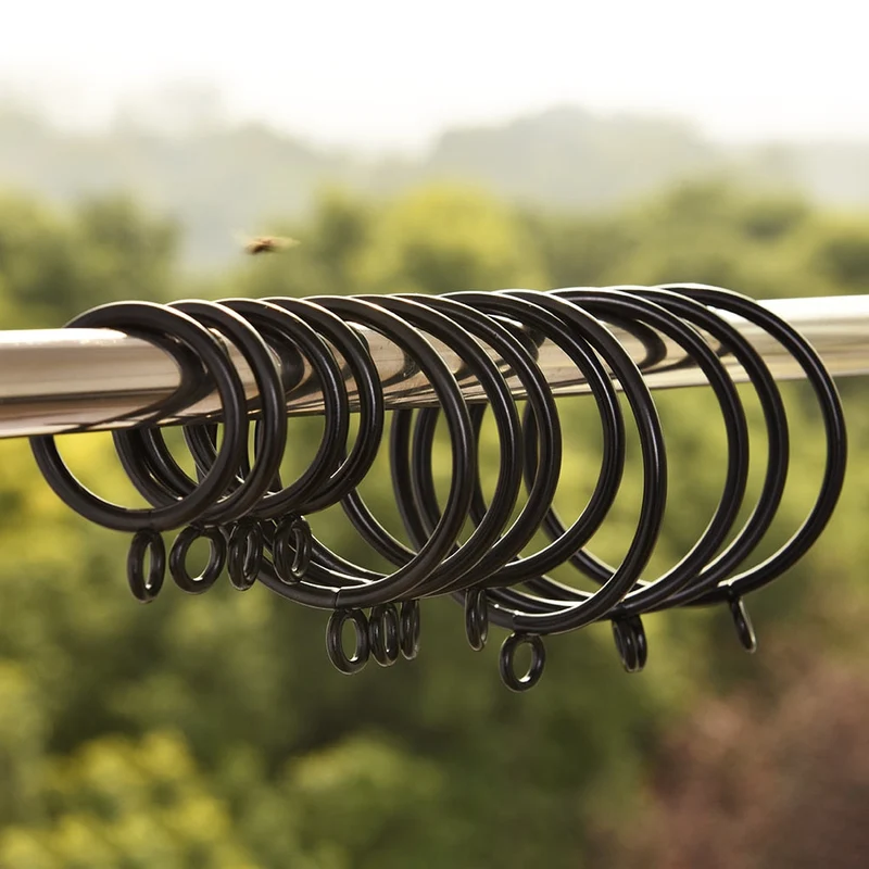 Gardinenringe aus Metall mit Haken