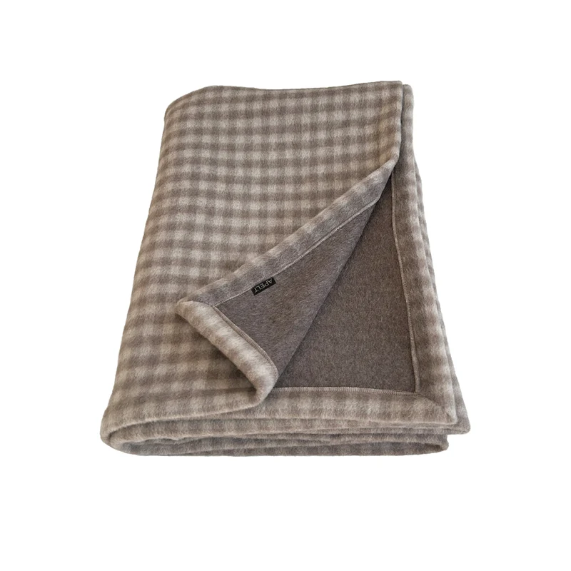 APELT ALOIS Plaid aus weichstem Material und aus hochwertigsten Garnen mit Alpakawolle