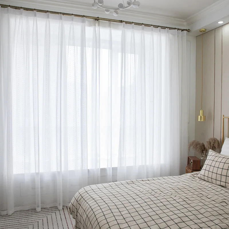 Voile-Gardine mit feiner Punkt-Stickerei