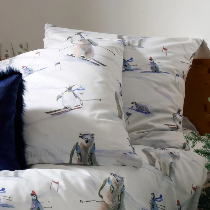 APELT Nils Bettwäsche Baumwoll-Satin Eisbären und Pinguine auf der Piste