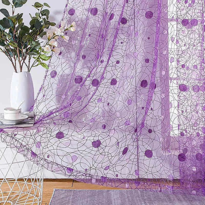 Lila Voile-Gardine mit Vogelmotiv