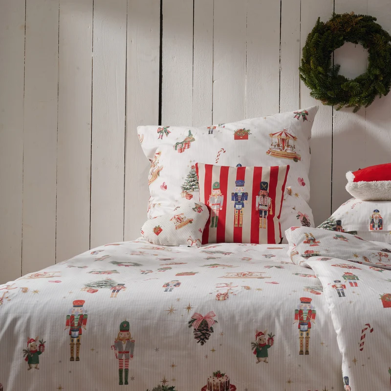 APELT Noel Bettwäsche Flanell Weihnachts- und Wintermotive auf zarten Wäschestreifen