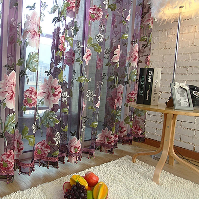 Leichter Voile-Vorhang mit großem Blumenmuster
