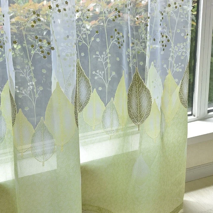 Transparenter Vorhang mit modernem Blatt-Motiv