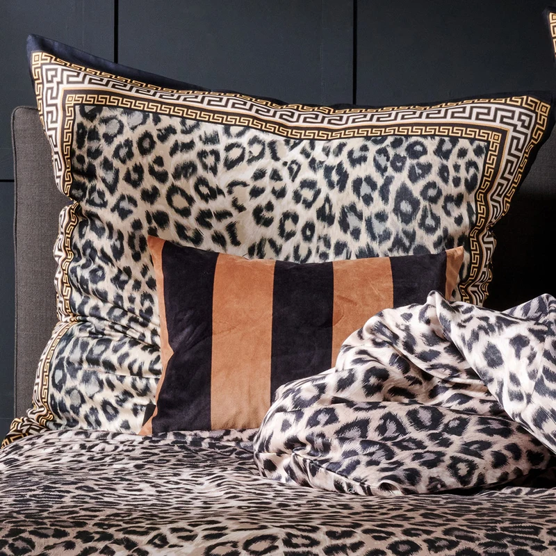 APELT Timon Bettwäsche Baumwoll-Satin Leodesign all-over mit einem eleganten Kettenmotiv