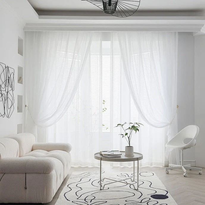 Weiße Gardine in Leinenoptik halbtransparent