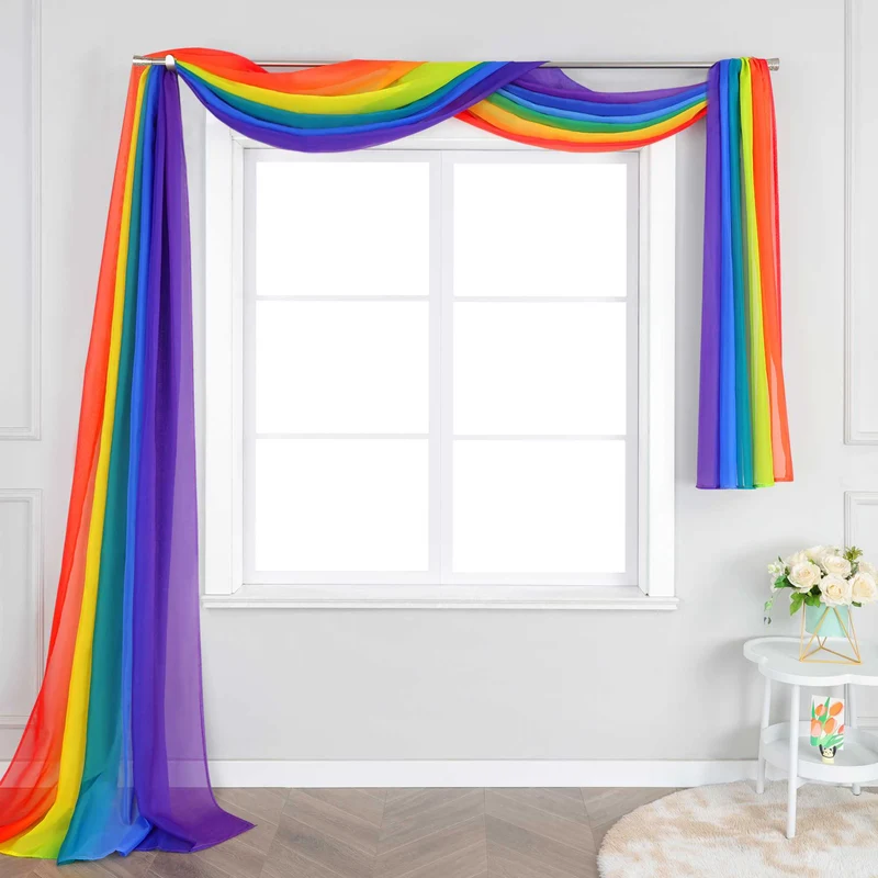 Voilevorhang in Regenbogenfarben