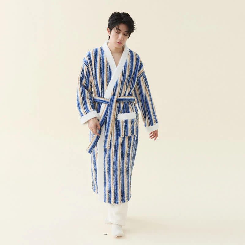 Langer, gestreifter Kimono-Bademantel aus Fleece
