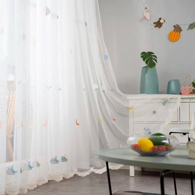 Kinderzimmer Voile-Vorhang mit bunter Stickerei