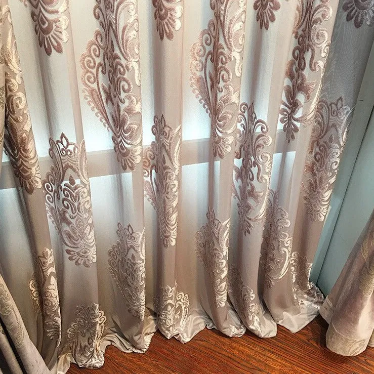 Voile Vorhang mit barockem Muster