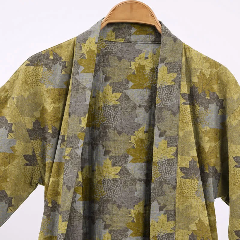 Kimono-Bademantel aus Baumwolle mit Ahornblattmuster für den Herbst