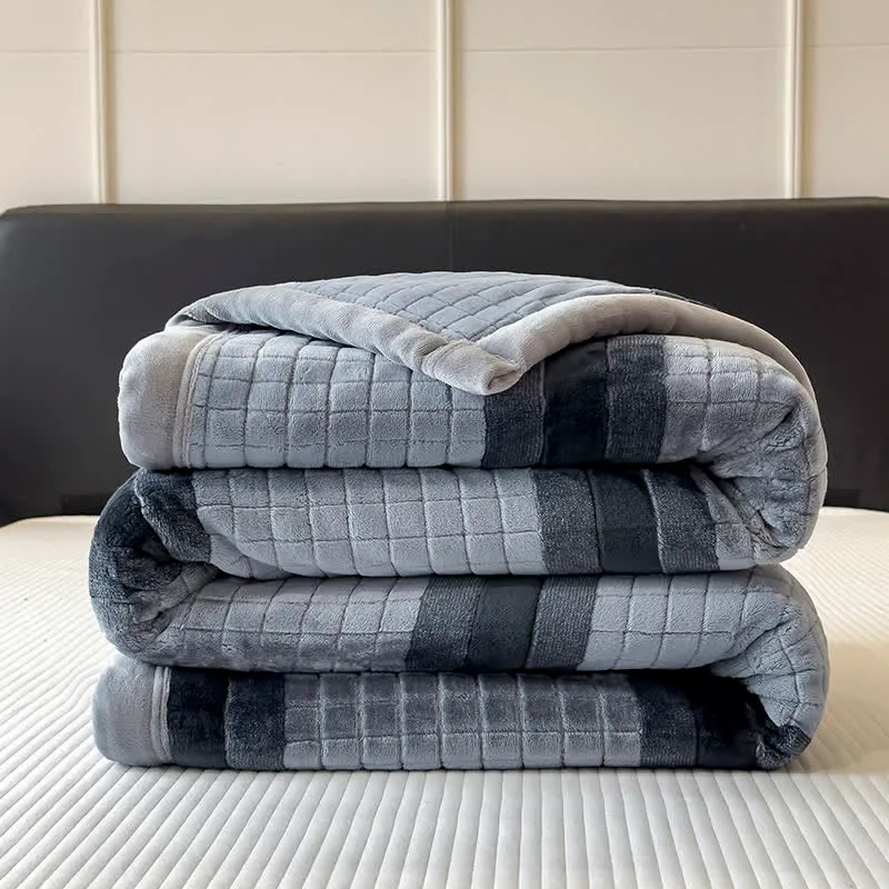 Weiche Kuscheldecke mit geometrischem Karomuster
