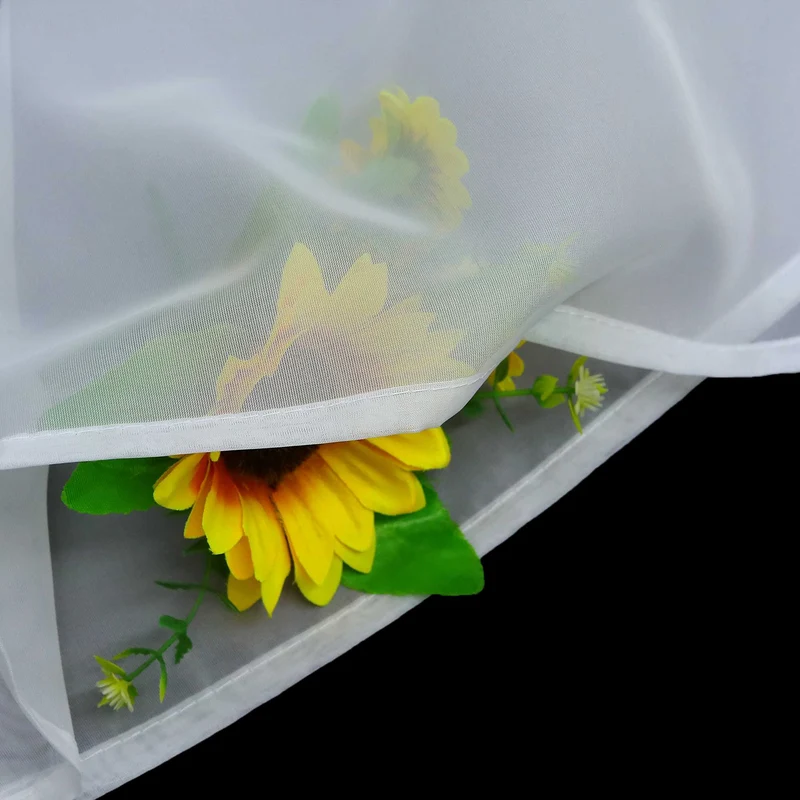 Zweifarbige Scheibengardine mit Volants – 2er-Pack