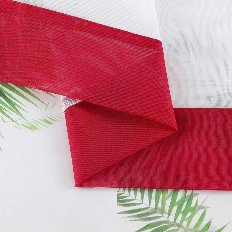 Scheibengardine Weihnachten Transparent mit rotem Rand und Weihnachts Stickerei