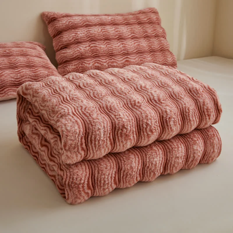 Weiche, flauschige Plüschdecke mit Wellenmuster