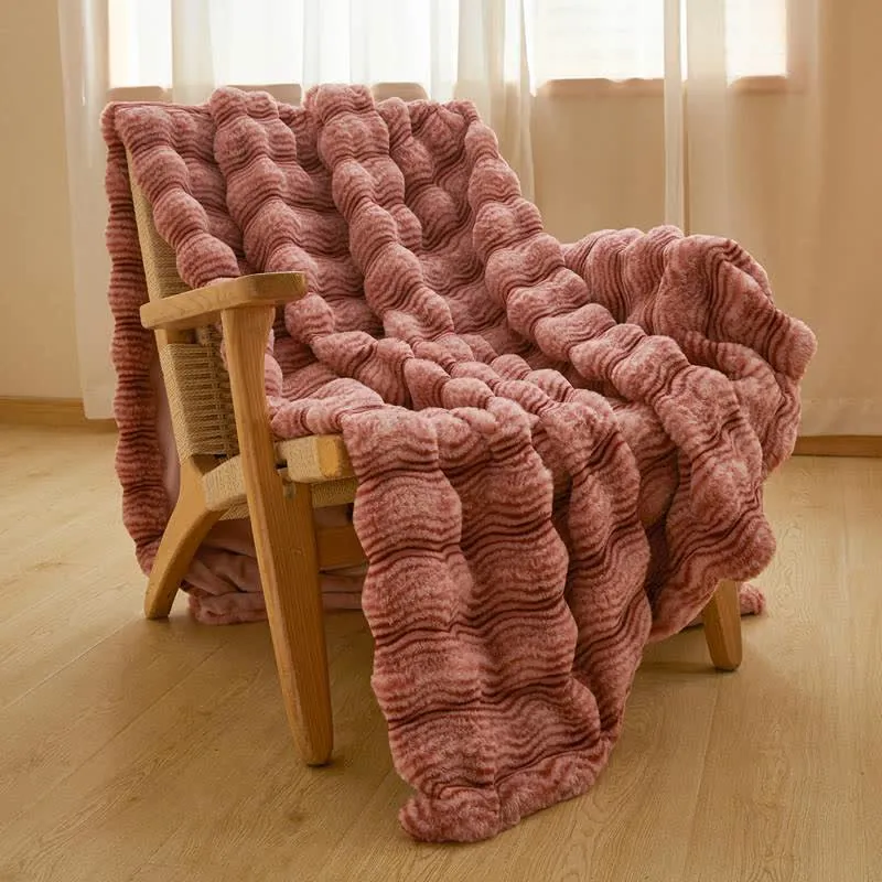 Weiche, flauschige Plüschdecke mit Wellenmuster
