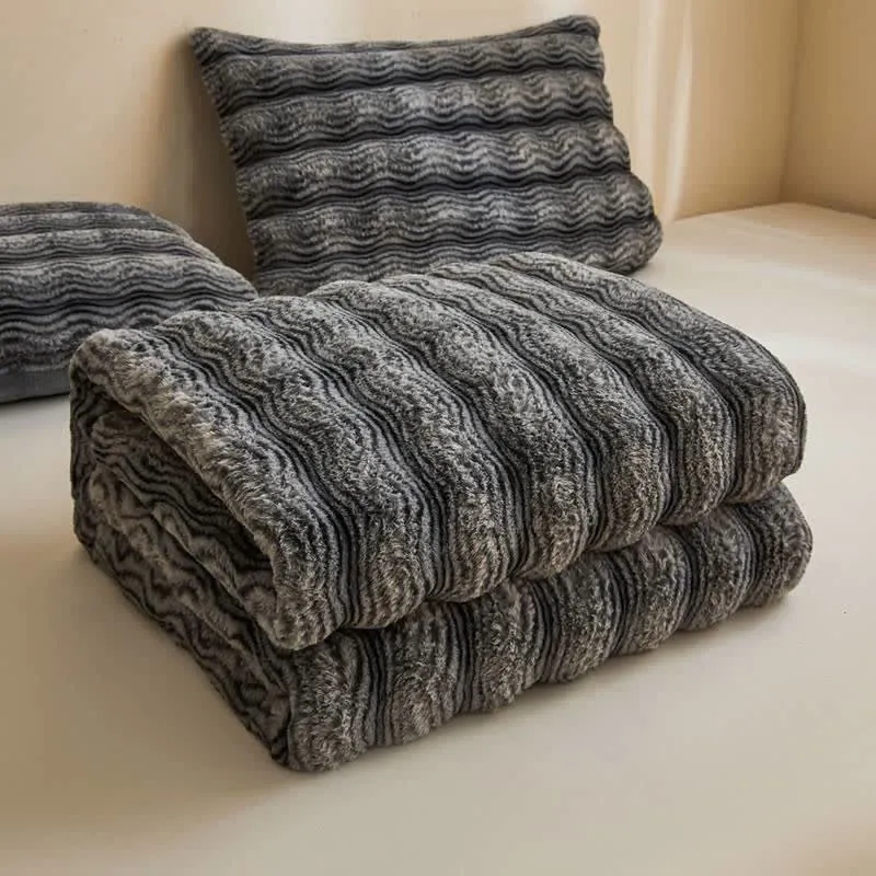 Weiche, flauschige Plüschdecke mit Wellenmuster