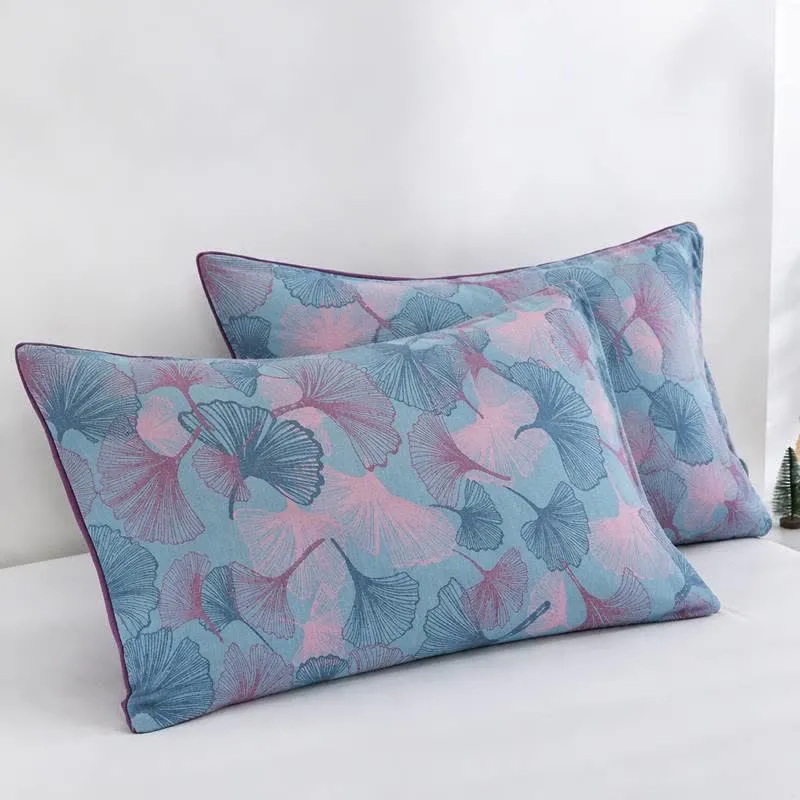 Wendbare Tagesdecke aus Baumwollgaze mit Ginkgoblatt-Motiv