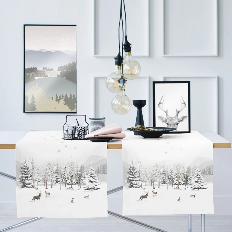 APELT 3712 Läufer Winterwaldmotiv mit Tannen und Waldtieren