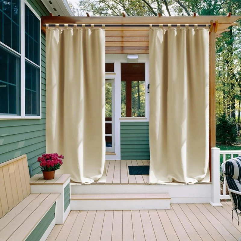 Heller Outdoor Vorhang für die Pergola