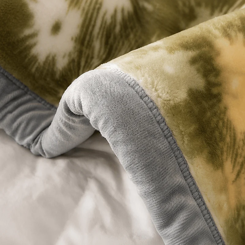 Kuschelige Fleecedecke mit Löwenzahn-Motiv