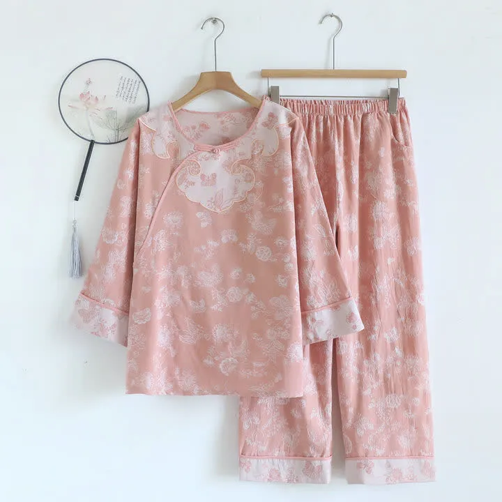 Elegantes Pyjama-Set aus Baumwollgaze mit Froschknöpfen