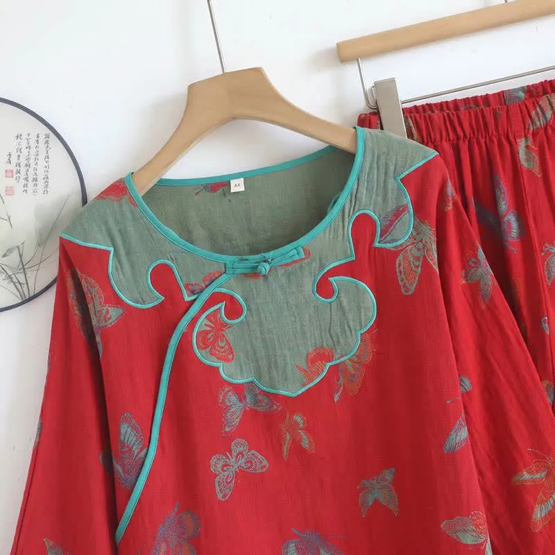 Vintage-Pyjama-Set aus Baumwolle mit Schmetterlingsmotiv und Froschknöpfen