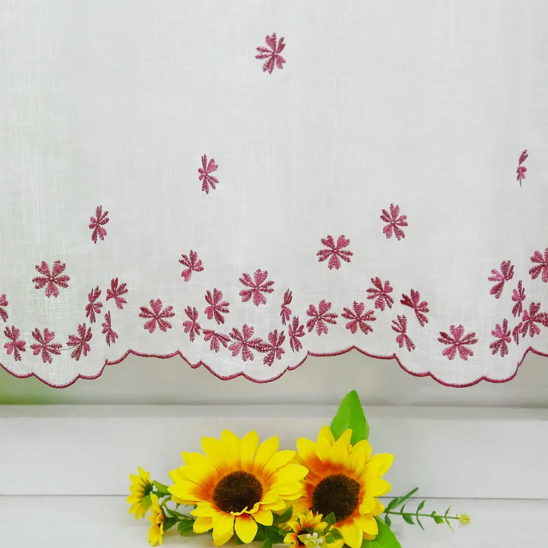 Scheibengardine mit Blumenmuster Stickerei im Landhausstil