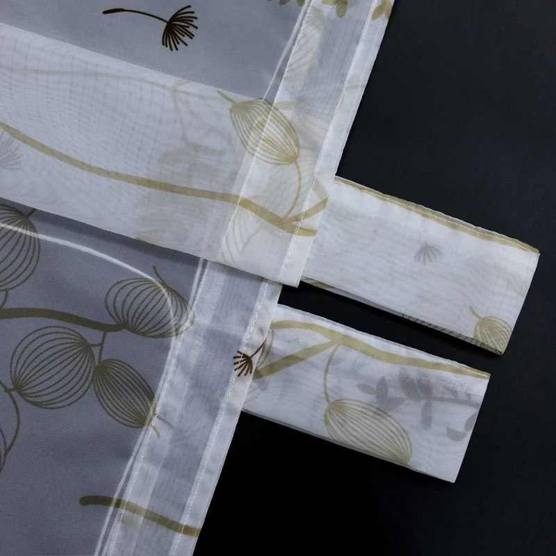 Rollo mit Schlaufenaufhängung mit Laternenblume Muster Halbtransparent