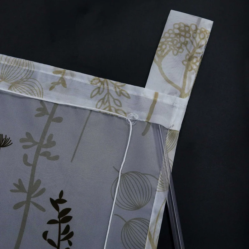 Rollo mit Schlaufenaufhängung mit Laternenblume Muster Halbtransparent