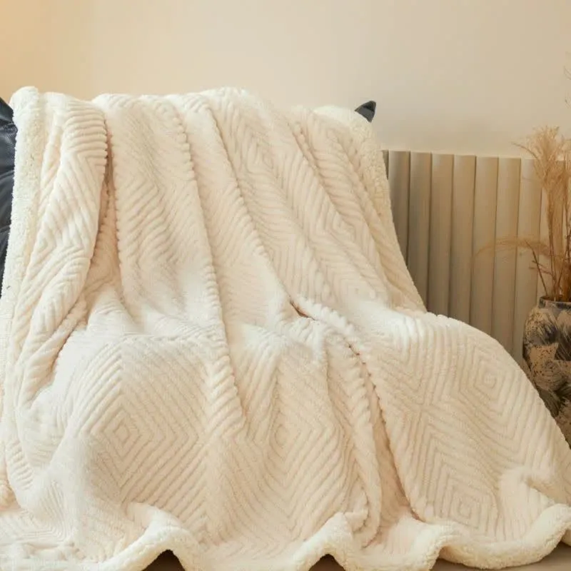 Geometrische Rautenmuster-Korallenfleece-Überwurfdecke