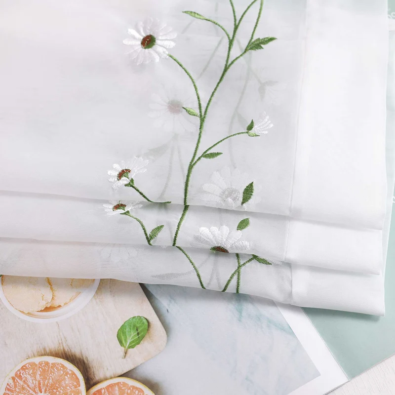Scheibengardinen Landhausstil Transparent mit kleiner Gänseblümchen-Stickerei