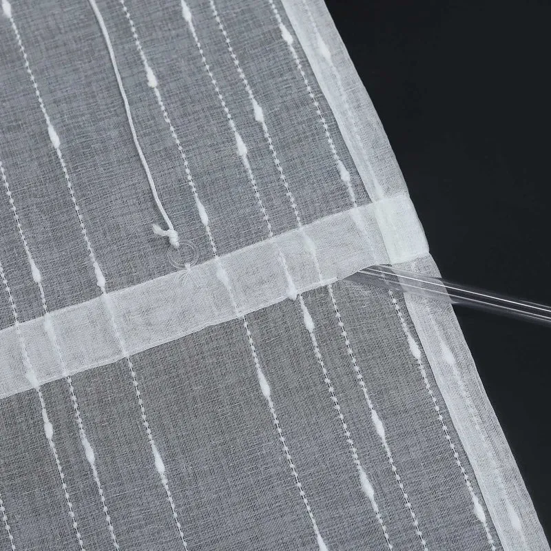 Rollo mit dekorativer Valance und Stickerei 1 Stück