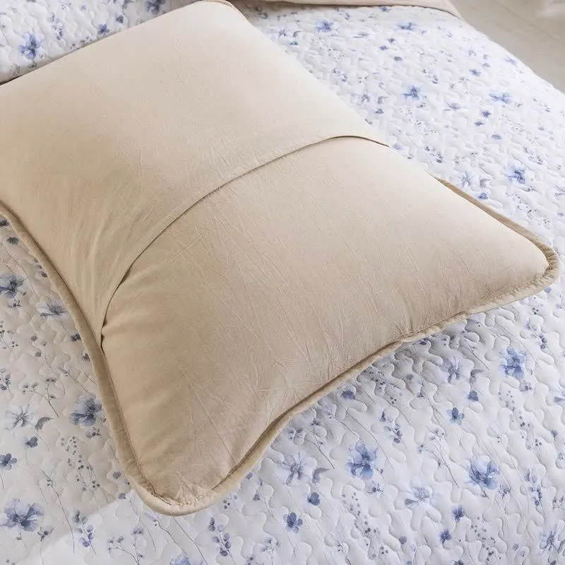 Baumwoll-Steppdecken-Set mit blauem Aquarellblumenmuster
