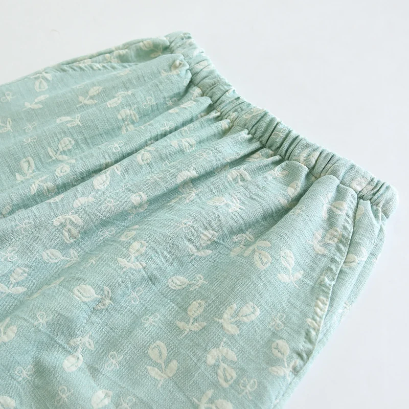 Pyjama-Set aus Baumwollgaze mit Blättermuster