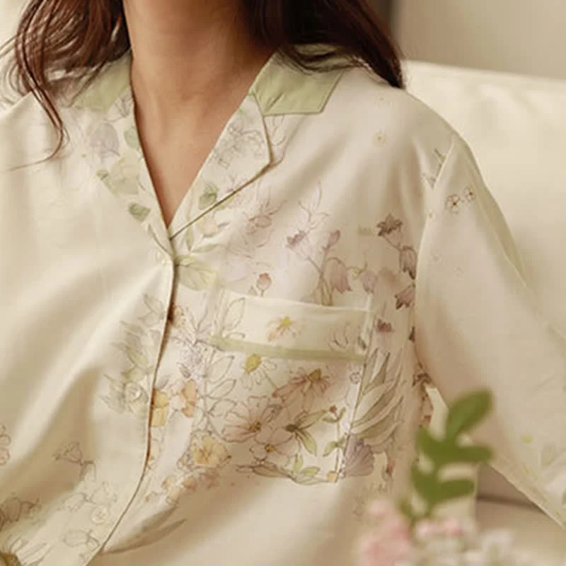 Loungewear-Set mit langen Ärmeln und ländlichem Blumenmuster
