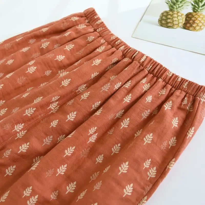Entspanntes Loungewear-Set aus Baumwolle mit Ahornblattmuster und Paspelierung
