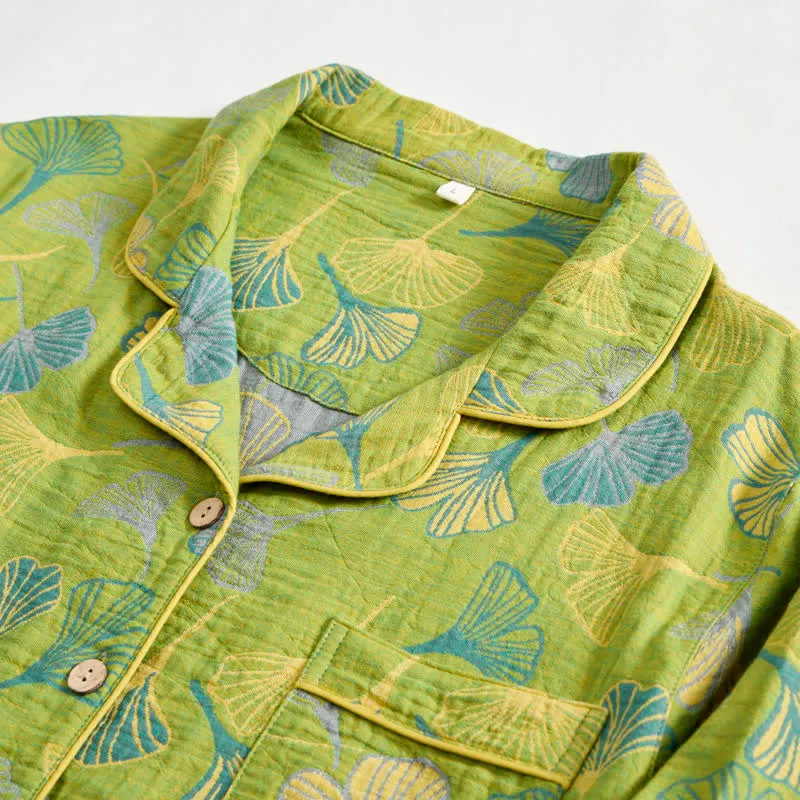 Naturinspiriertes Loungewear-Set aus Baumwolle mit Ginkgoblattmuster