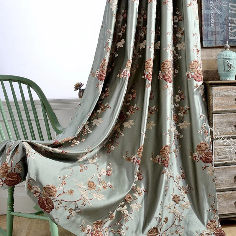 Satin Verdunkelungsvorhang mit Vintage-Blumen