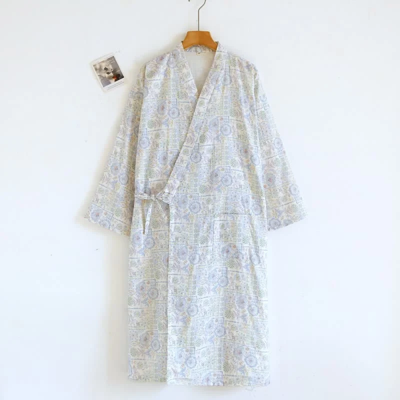 Kimono-Bademantel aus Baumwolle mit ethnischem Vintage-Blumenmuster