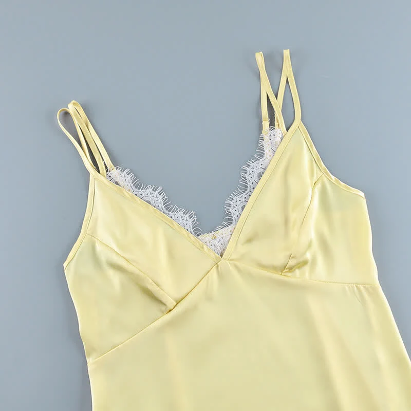 Elegantes Lounge-Set mit Camisole-Besatz und Spitzenbesatz