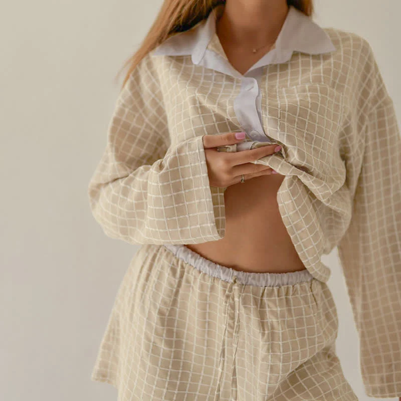 Minimalistisches kariertes Loungewear-Set im Resort-Stil