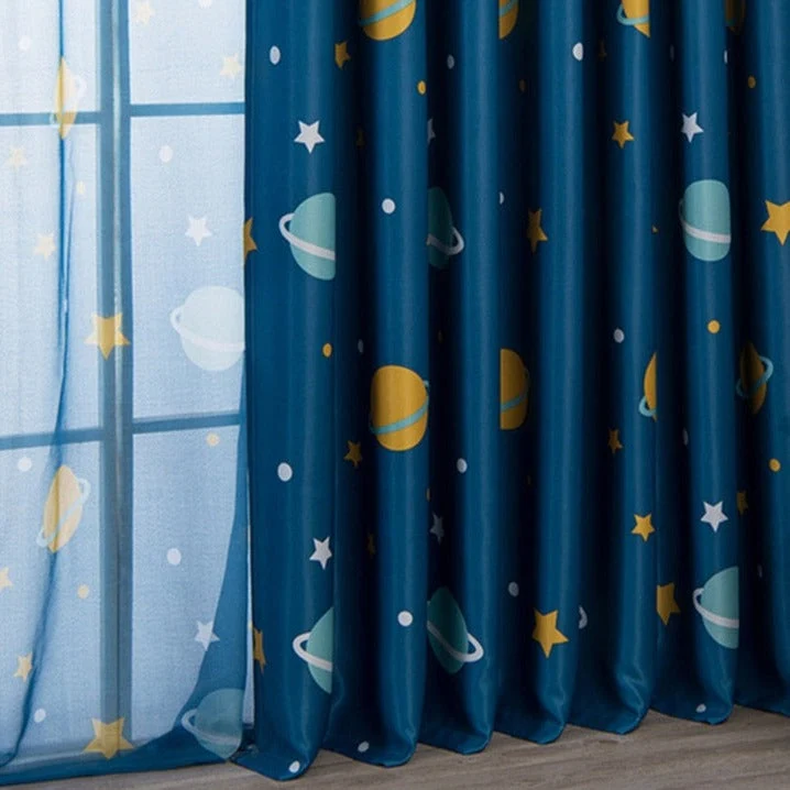 Verdunkelungsvorhang für Kinderzimmer mit Weltraum-Motiv