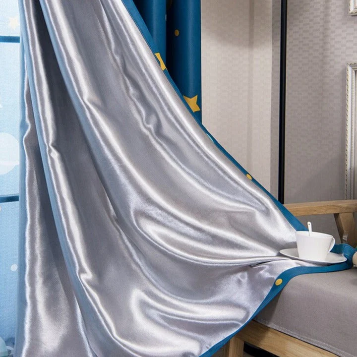 Verdunkelungsvorhang für Kinderzimmer mit Weltraum-Motiv