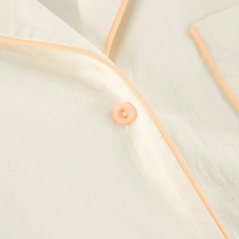 Minimalistischer Baumwoll-Pyjama-Set mit langen Ärmeln und Taschen