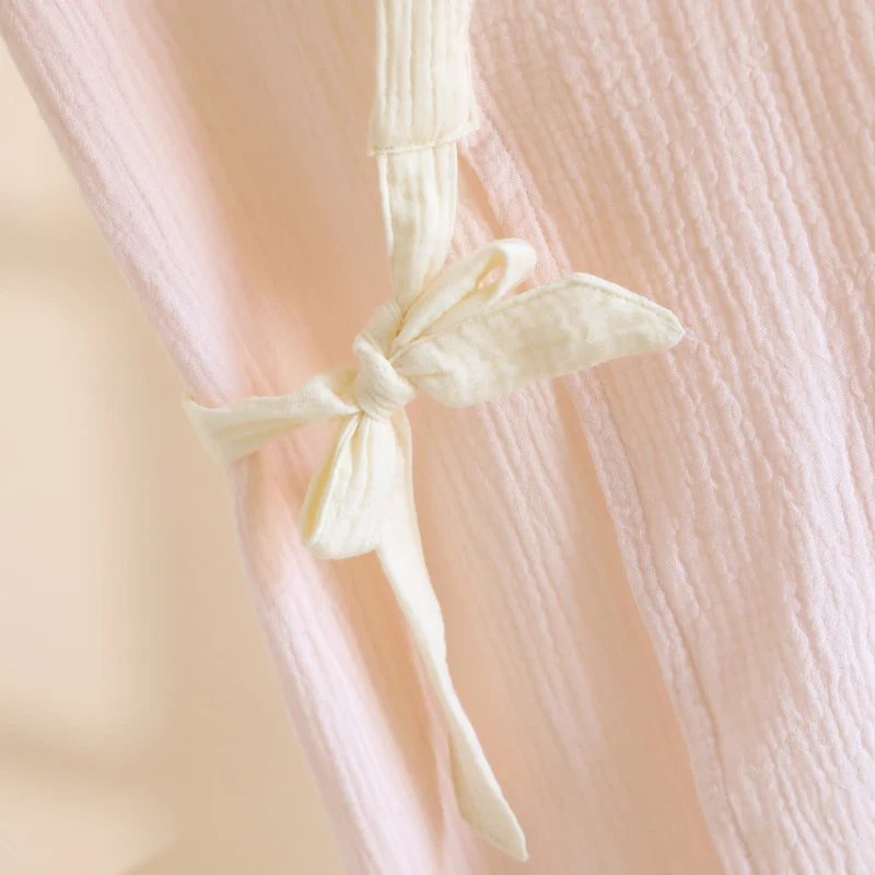 Minimalistischer Kimono-Wickelmantel aus Baumwolle