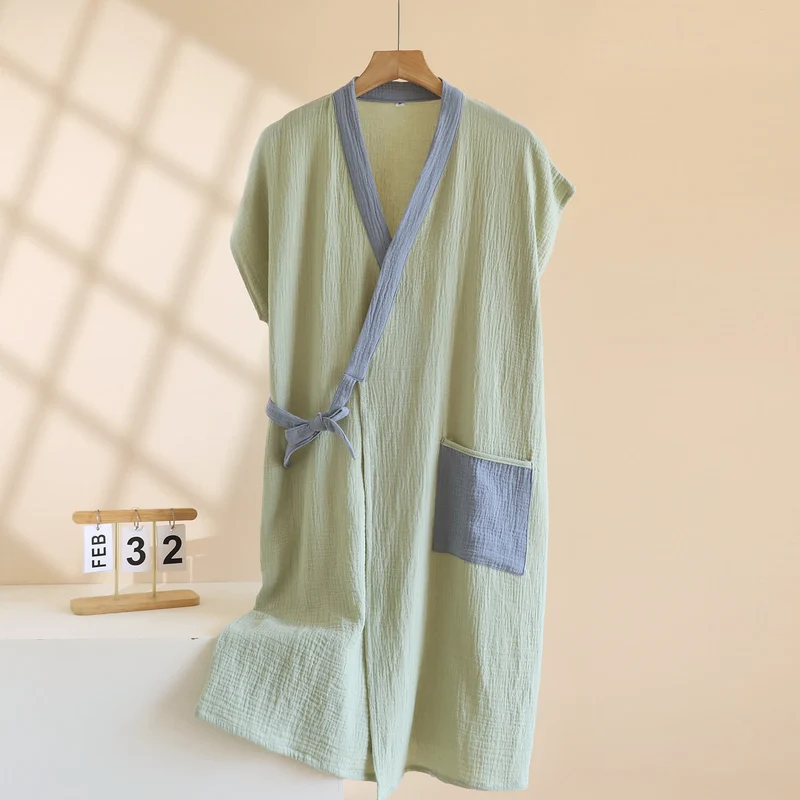 Minimalistischer Kimono-Wickelmantel aus Baumwolle