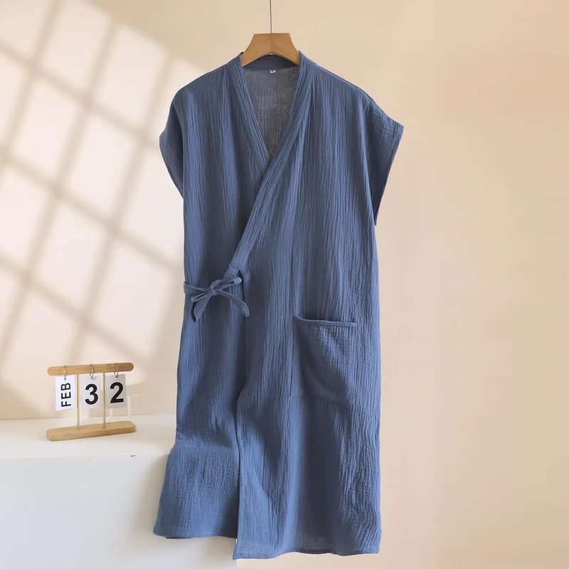 Minimalistischer Kimono-Wickelmantel aus Baumwolle