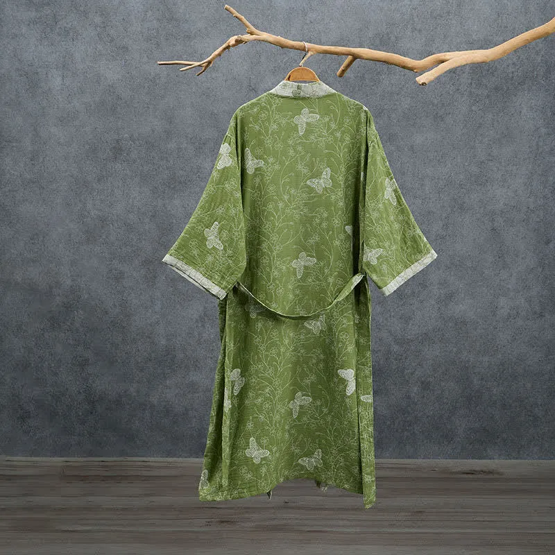 Kimono-Bademantel mit botanischem Schmetterlingsmotiv in Olivgrün