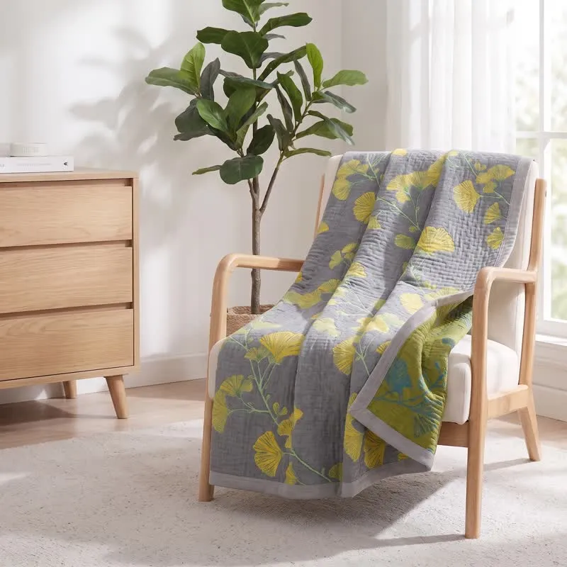 Wende-Steppdecke aus Baumwolle mit Retro-Gartenblumenmuster